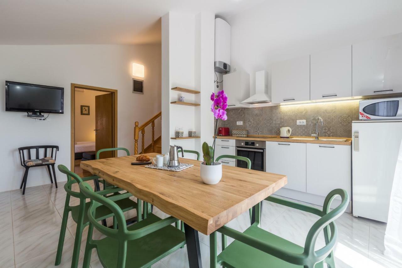 Apartment Lungera Пула Екстериор снимка